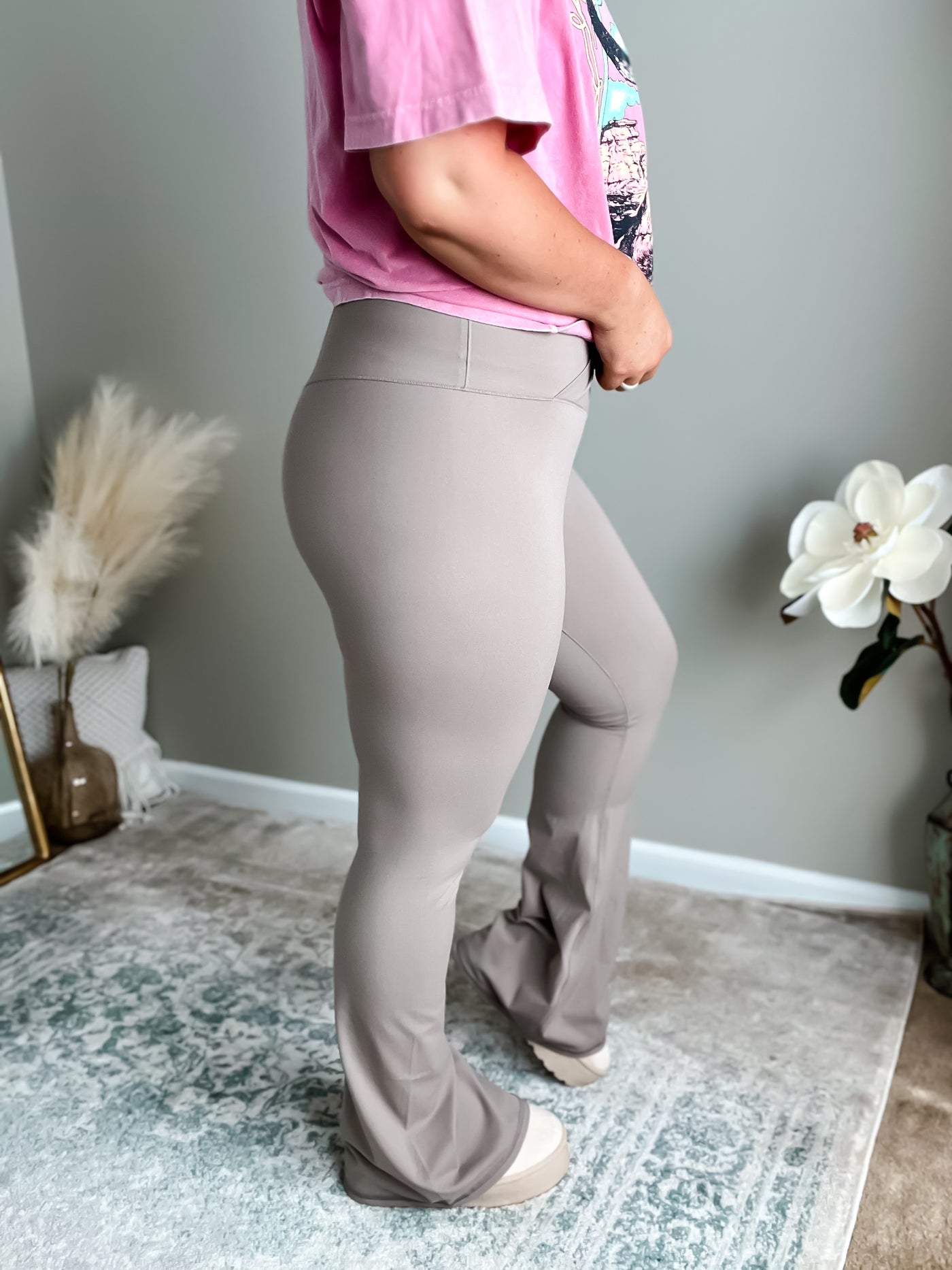 Sporty Chic Crossover Flare Leggings - Taupe
