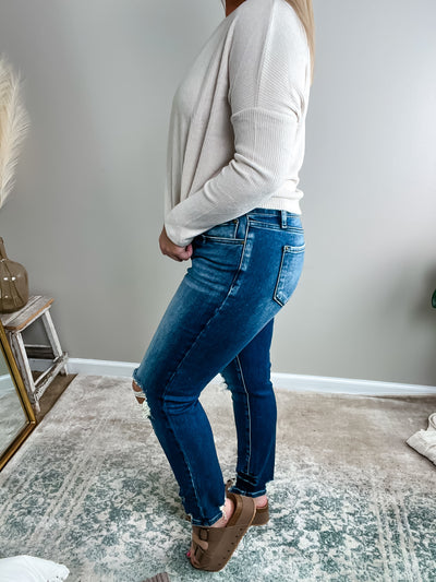 Kylie Mid-rise Distressed Skinny Jeans (Petra153)