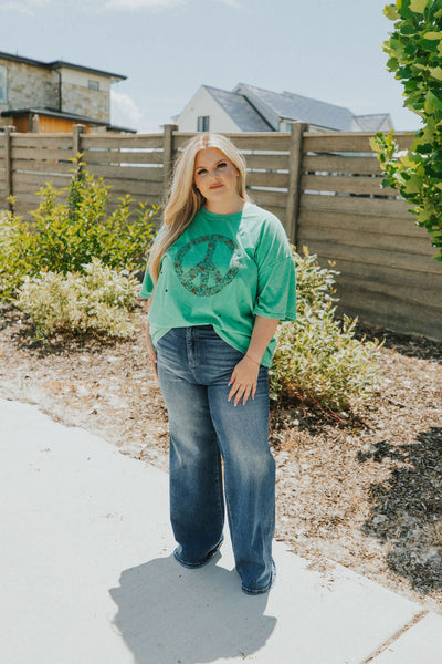 💖 Peace Sign Evergreen Graphic Tee