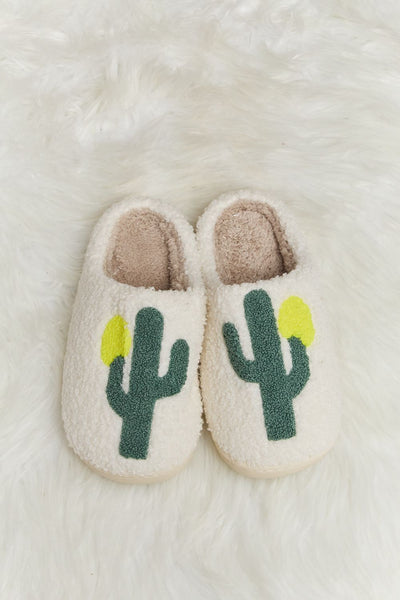 ⭐️ Cactus Plush Slippers