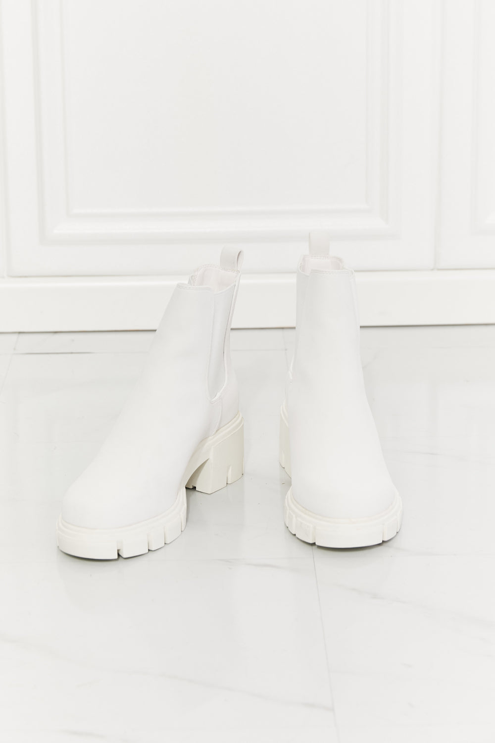 ⭐️ Work For It Matte Lug Sole Chelsea Boots, White