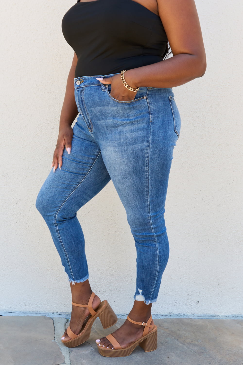 ⭐️ Kancan Lindsay Full Size Raw Hem High Rise Skinny Jeans