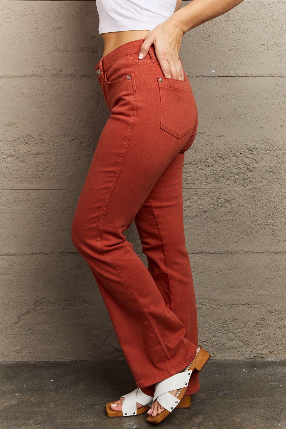 ⭐️ Judy Blue Olivia Mid-Rise Slim Bootcut Jeans